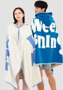 아이보리, 블루 비치타올